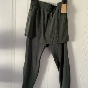 NWT POPFLEX Dark Green Leggings with Skirt Overlay